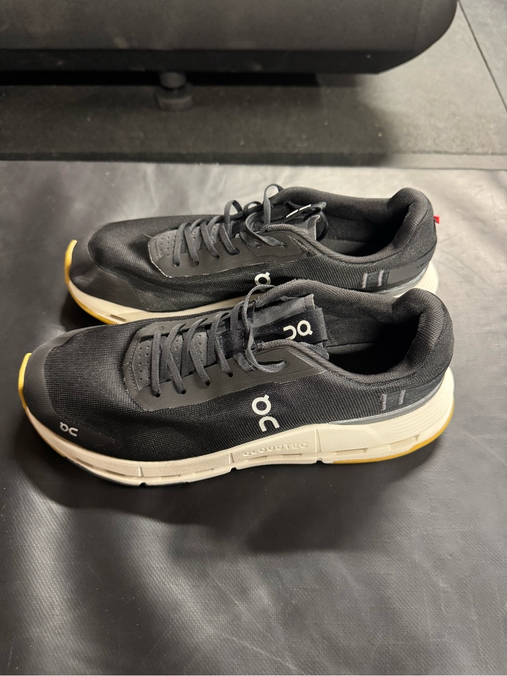 On Running Men's Black Cloudnova Shoes - Size 10.5 - Picture 4 of 5